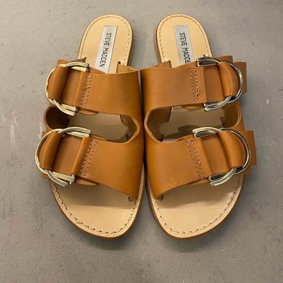 Steve Madden Shoes - Steve Madden two strap slides